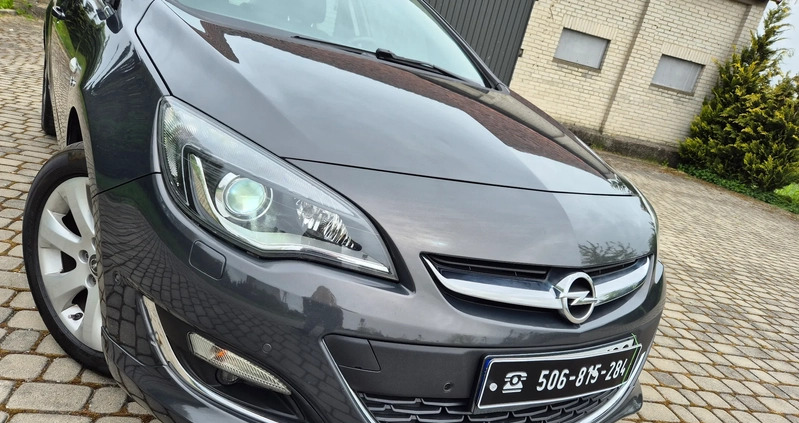 Opel Astra cena 40500 przebieg: 158907, rok produkcji 2014 z Człopa małe 742